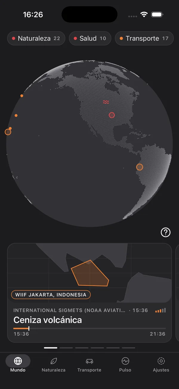 La misma pantalla de Mundo en modo oscuro, con el globo y los sucesos activos